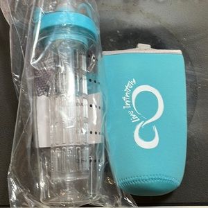 🎁Live Infinitely 32 oz Fruit Infuser Water Bottle
